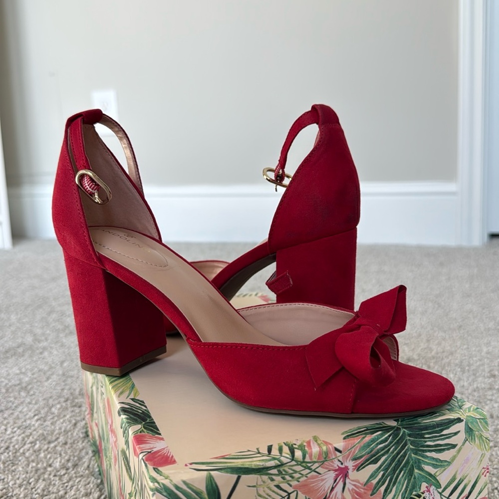 Bandolino red heel
